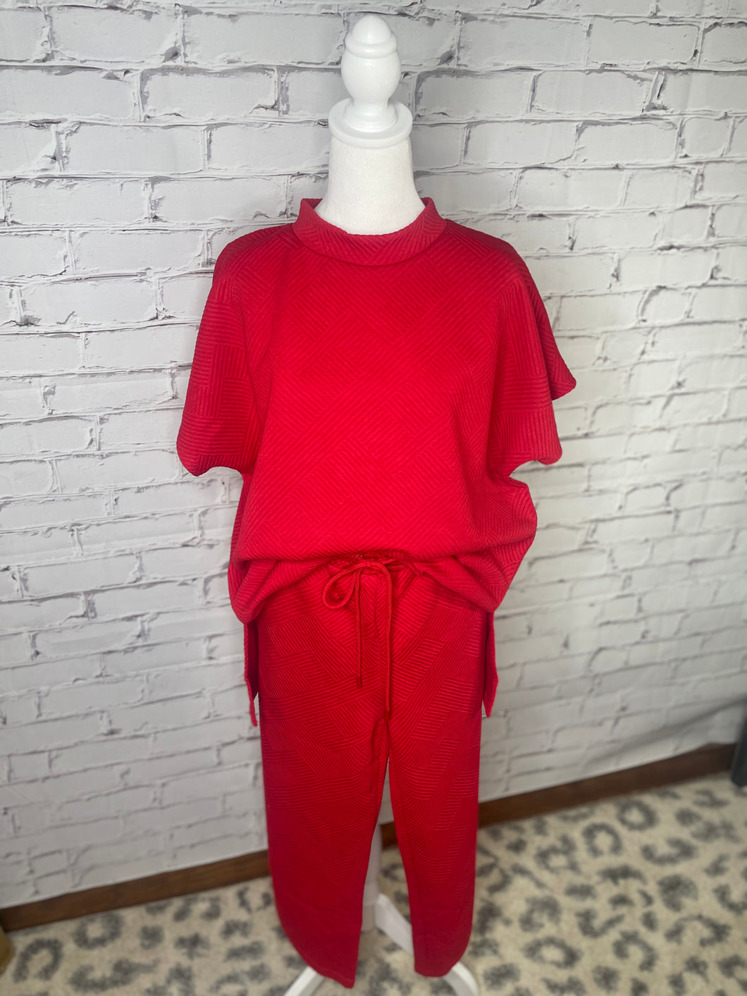 Red Textured Cropped pant set